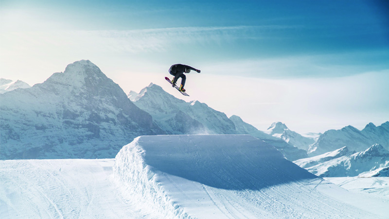 勤 積極主動(dòng)，爭(zhēng)分奪秒。